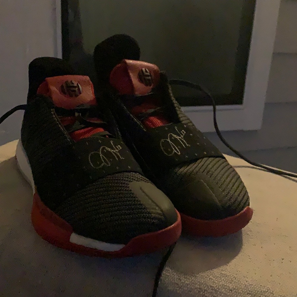 Adidas shoes size 8, brand new